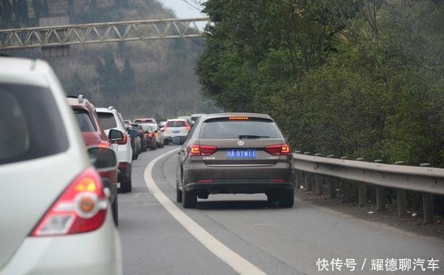 高速行驶怎么开？这几个动作绝对能要你的命！高速一定不能做的