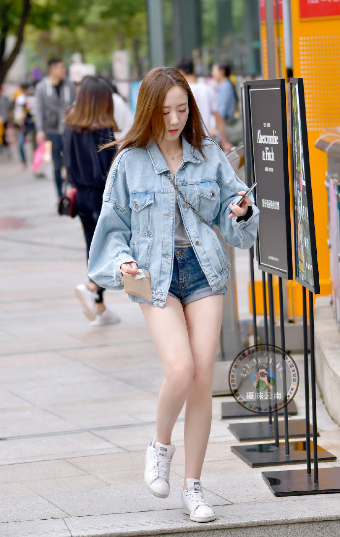 街拍杭州:温婉大气的时尚穿搭，让你美如神仙姐姐!