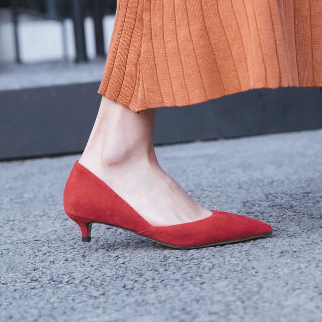 女生第一次穿“高跟鞋”，这3种好看不好穿，别为了臭美活受罪!