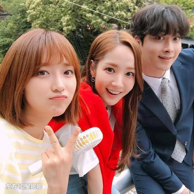 网传朴敏英朴叙俊已秘密交往三年，即将公开婚讯，当事人出面回应