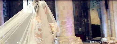  『婚纱』盘点女明星婚礼时的婚纱造型，网友：审美真的很重要