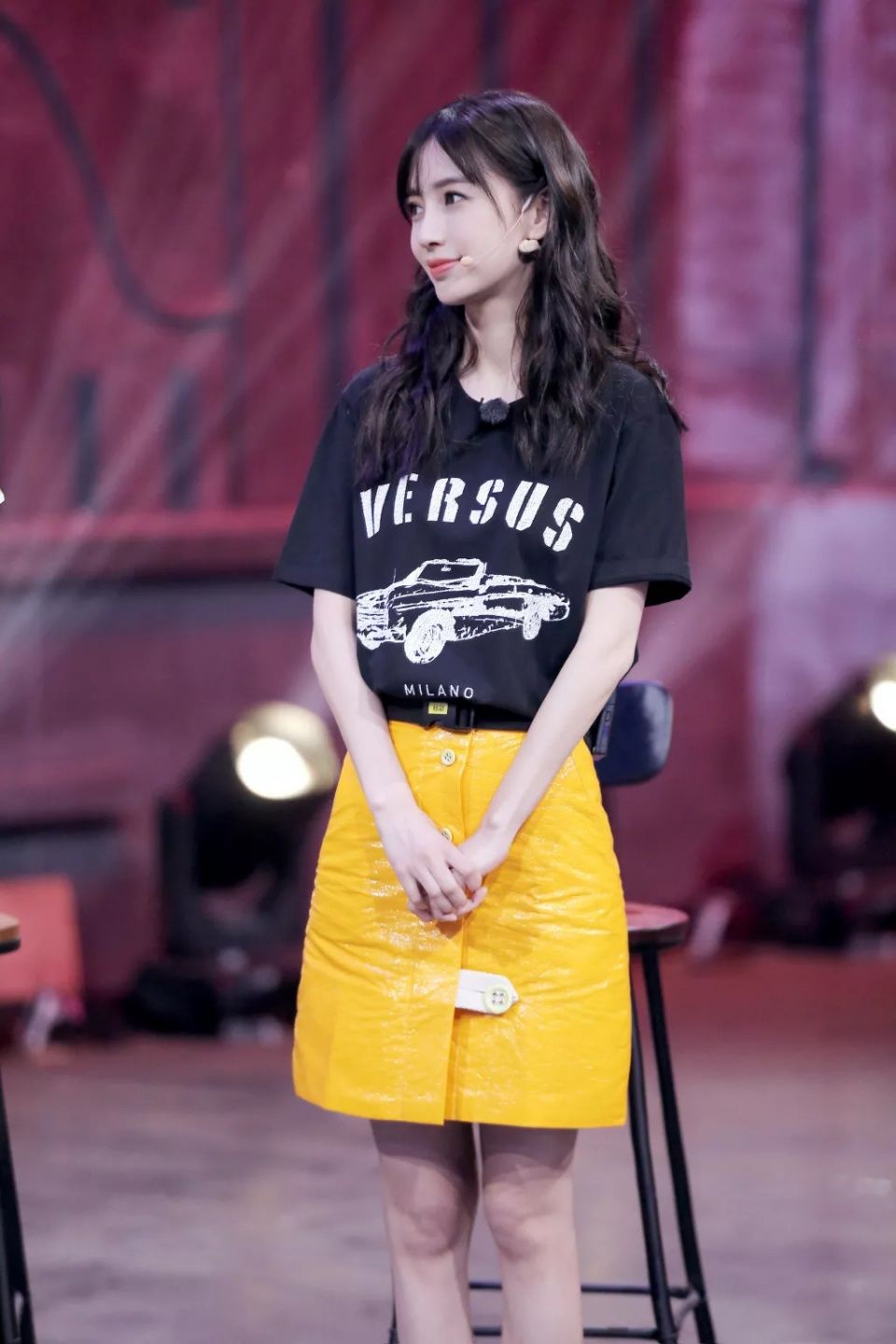 唐嫣宋茜亲自告诉你，秋冬穿什么流行色最显白!