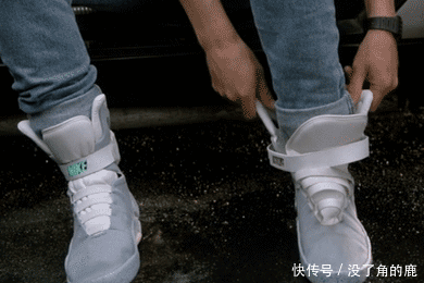 『球鞋』声控解鞋Nike 发布全新自动系带休闲跑鞋 Adapt Huarache!