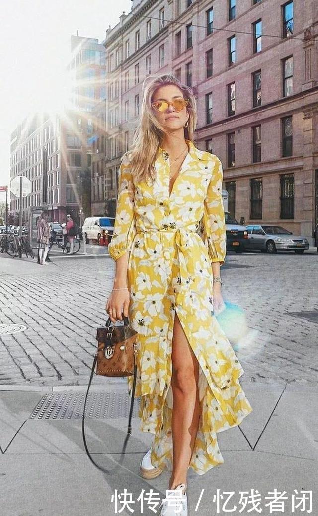  [开满]三月流行“开满花的衣服”，把春意盎然穿身上，与大自然融为一体