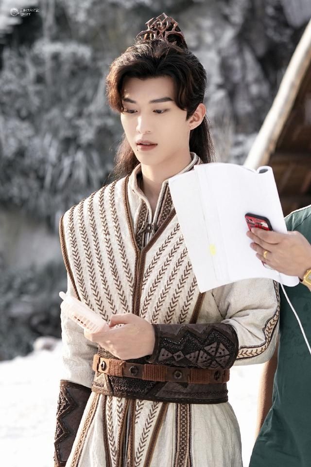  『烈哥』「NINE PERCENT」「分享」200321 新鲜烈哥美图大放送 范丞丞的锁骨请上保险谢谢