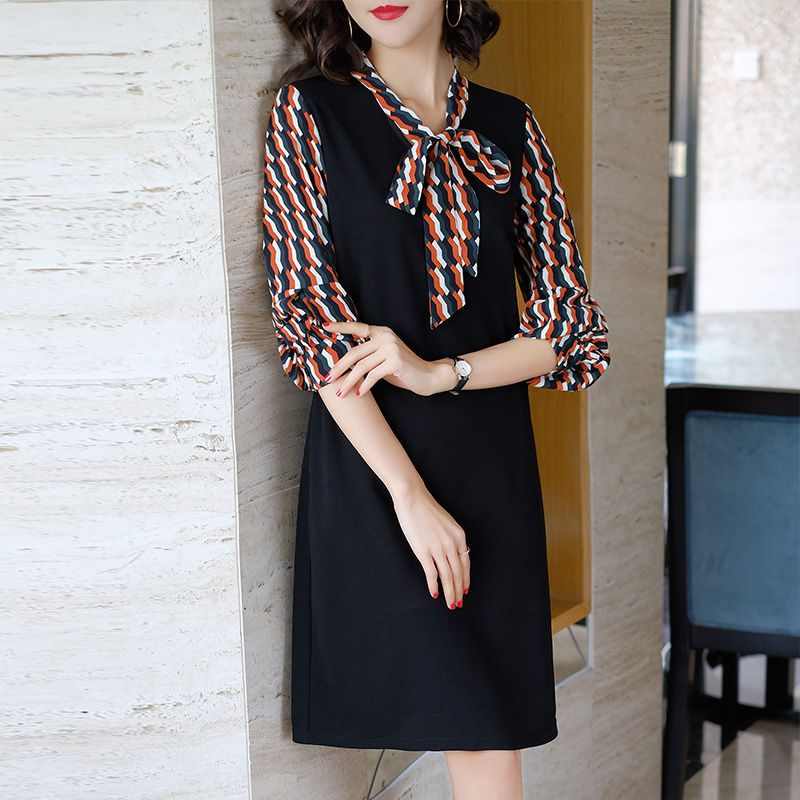 女人别傻傻打底裤配大衣，今秋流行的套装太漂亮了!多胖穿都好看