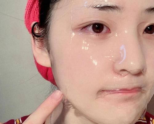  #女生#敷面膜要避开这3点，特别是第2点很伤皮肤，偏偏很多女生都这么做