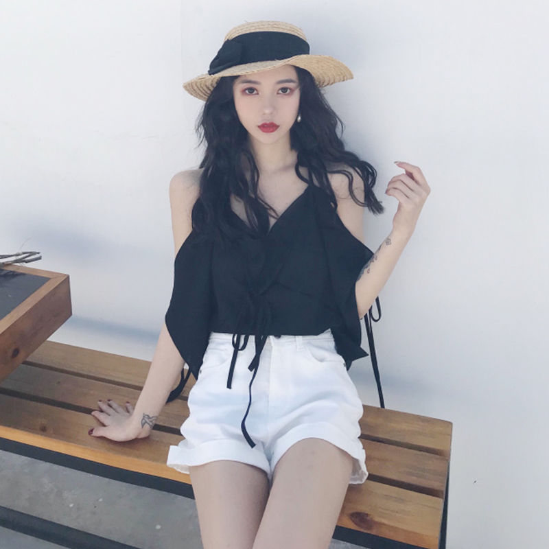 谁说太丰满穿衣不好看?我姐这样穿，简直太有女人味!迷死人了