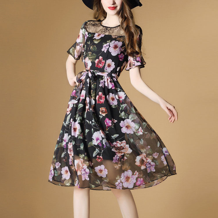 女人过了40岁!就这么穿，尽显优雅成熟美