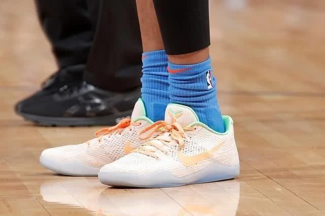  战靴@NBA球员上脚：亚历山大的球鞋，很多科比战靴和倒勾！