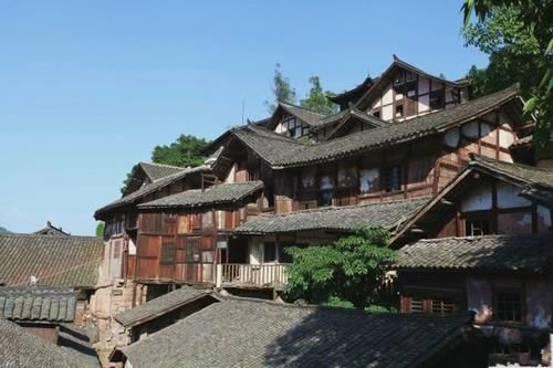 四川被遗忘的古镇，被誉为川黔的水陆码头，是川南独有的山地古镇