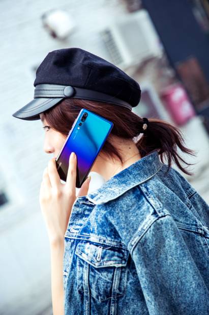 圈粉了时尚博主 华为P20新色的吸引力在哪