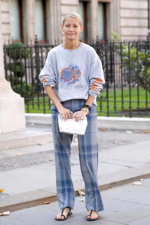  #底裤#打底裤已经失宠了！今年流行的是“豆腐裤”，遮肉显瘦又百搭