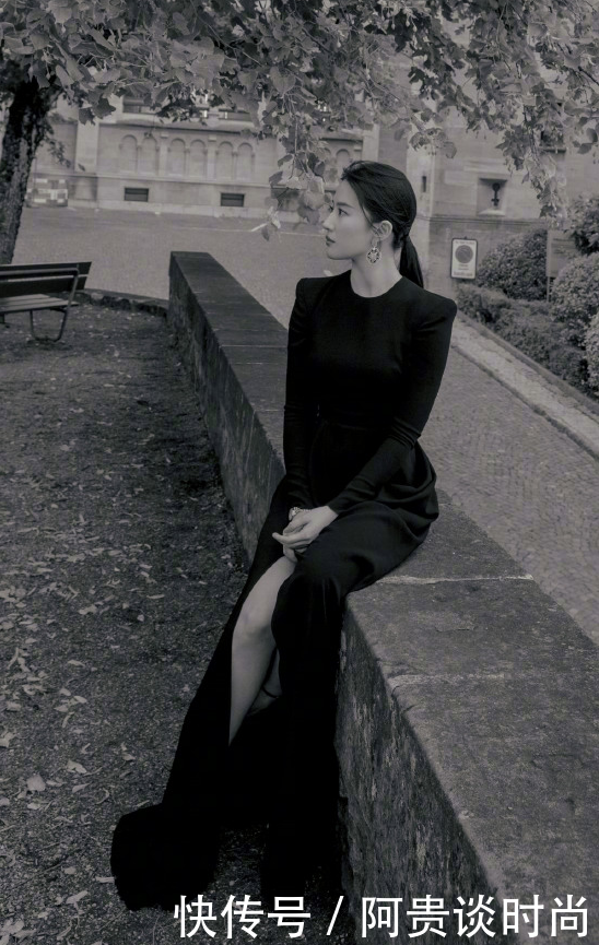 易烊千玺与刘亦菲斗舞视频