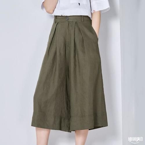 过时的裤子别穿了，今春流行这种阔腿裤，百搭洋气显气质