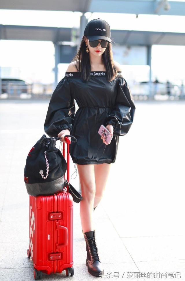 沈梦辰没衣服穿了，直接套个黑色垃圾袋出来？网友：白瞎了大长腿