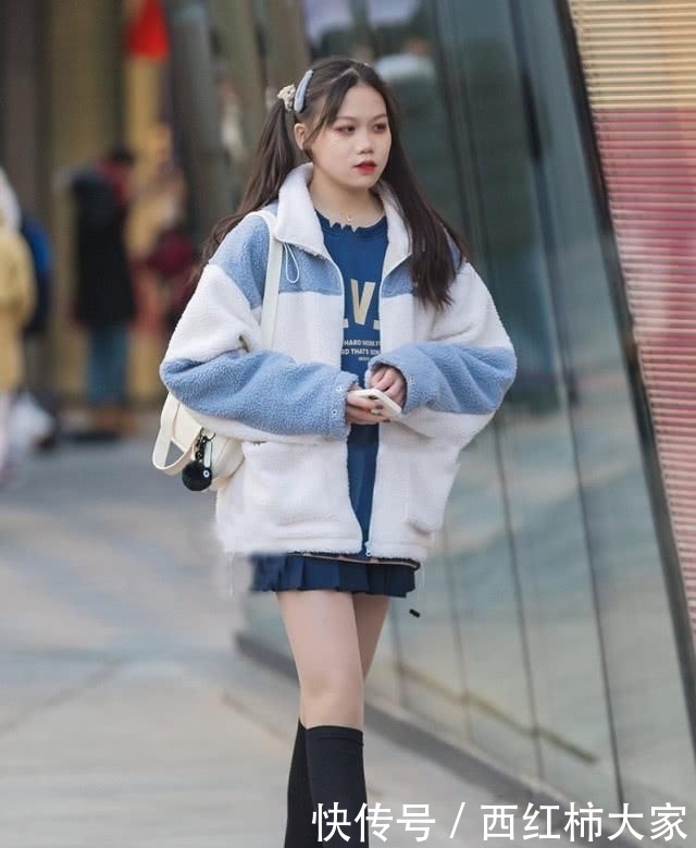 『巧妙』春季穿搭有套路？巧妙露肤新穿法，不走寻常路变时髦
