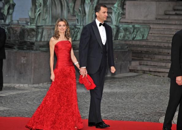 时尚名流情侣：莱蒂齐亚王后和西班牙国王费利佩