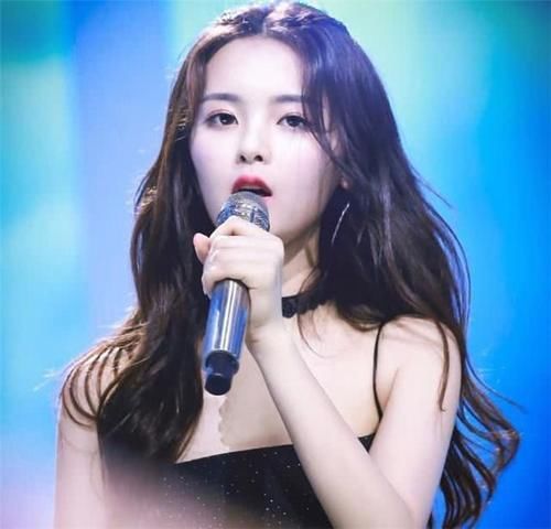  适合：这5款圆脸女生最适合的发型，甜美可爱，再也不用担心脸胖显大了