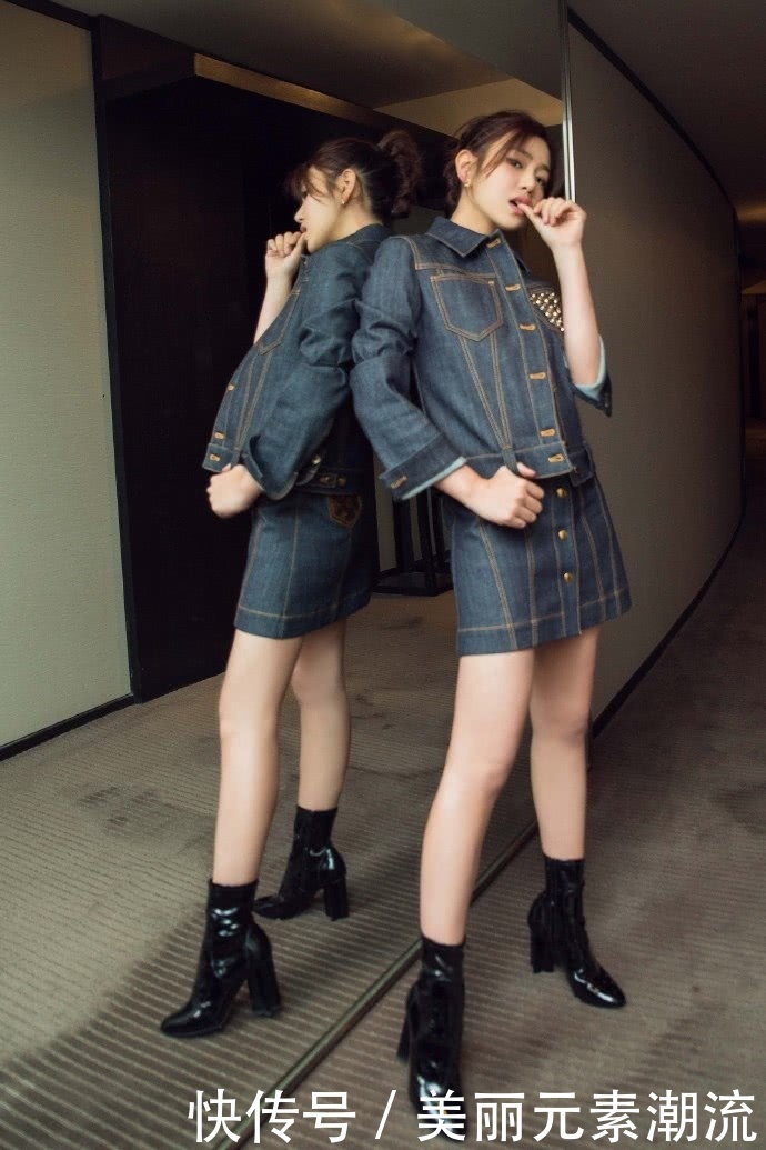 陈妍希这条裙子有点短，幸亏有块布能盖一盖，否则坐着都不方便！