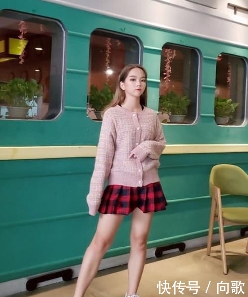 #相亲#2020年女生必备的“相亲利器”:这几种小香风一定不能放过
