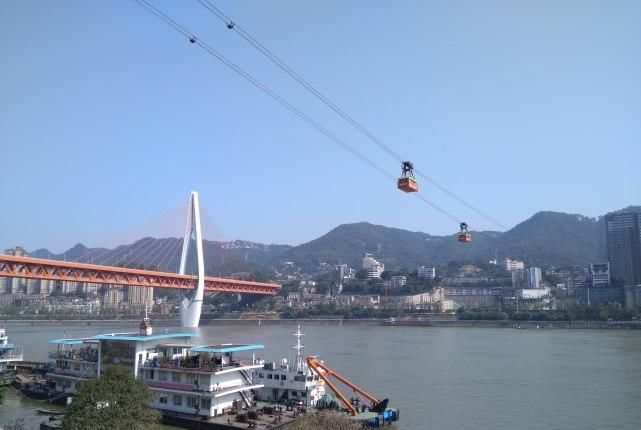 我国夜景最美的城市，GDP突破20000亿，人口超3000万