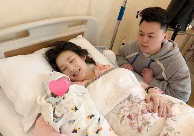  生下儿子：马剑越生子四个月后掉头发严重，头顶头发掉没，空气刘海变蒸气刘海儿