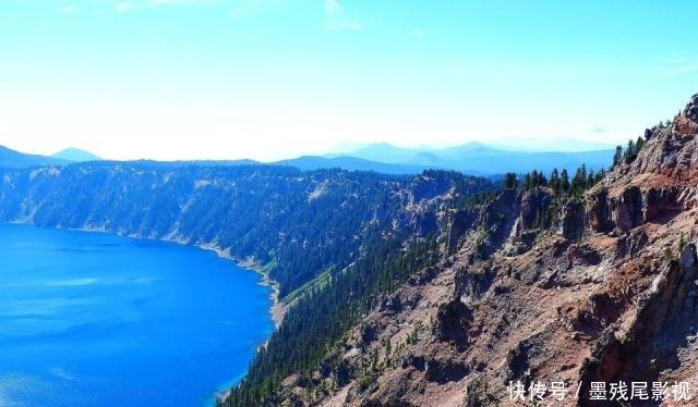 全球“最深”的火山湖，火山口里还有火山口，水质纯净度全球第一