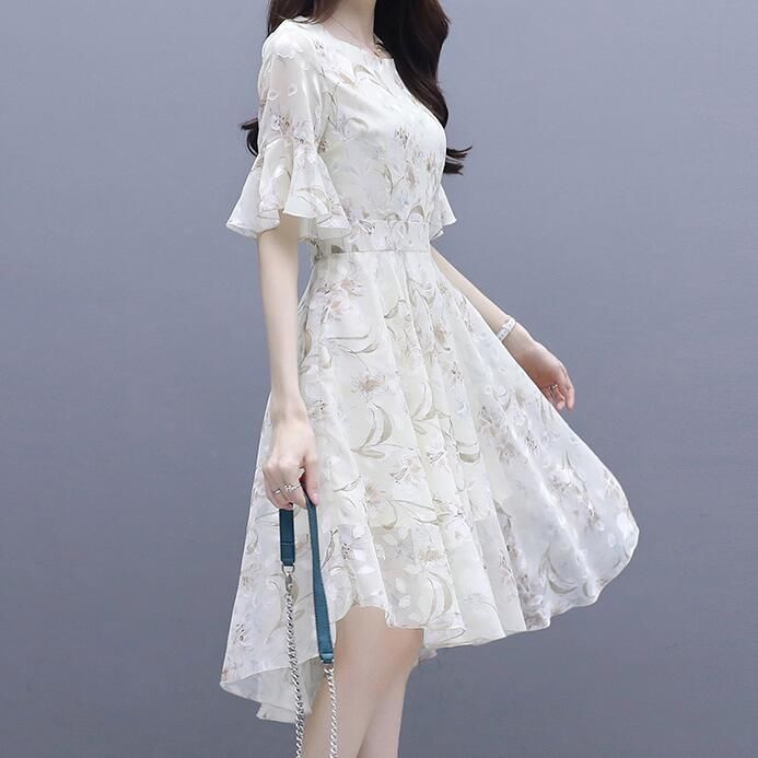 太美了!刚上新的连衣裙洋气又迷人,遮肉显瘦显年轻,穿青春活力