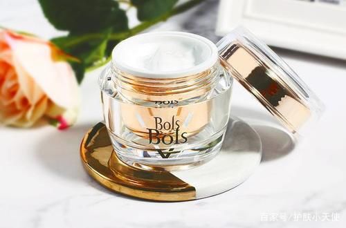  [力荐]李佳琦力荐的素颜霜，揭开素颜女神的奥秘，教你轻松打造伪素颜