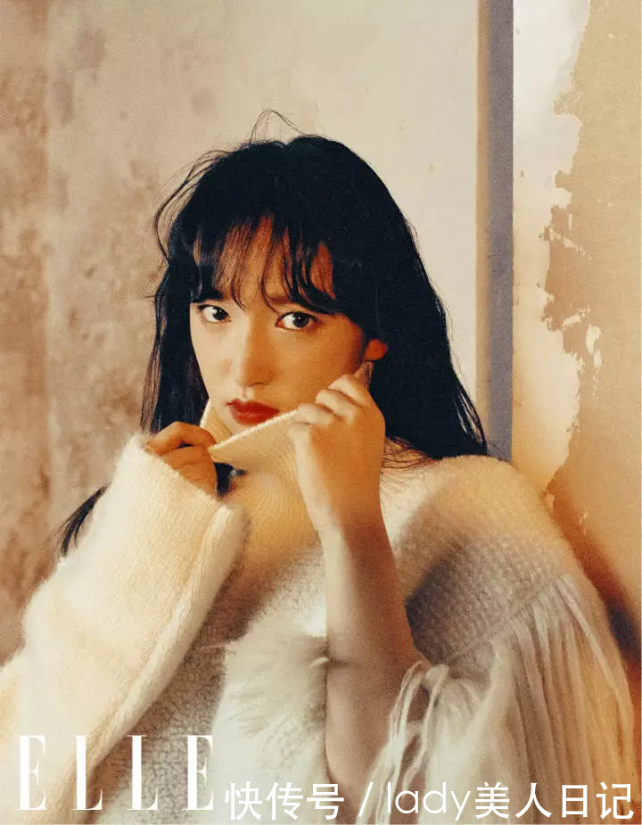 程潇穿上大牌毛衣性感得都快认不出来了，看大长腿就知道是练过的