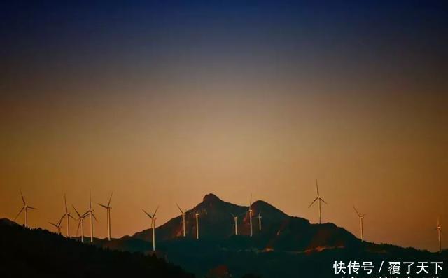 安徽旅游：大山深处一抹红，马丁公路、马鬃岭秋色美翻了