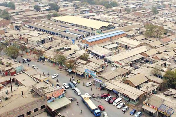 “贫民窟”里走出“百万富翁”，城中村拆迁背后的秘密