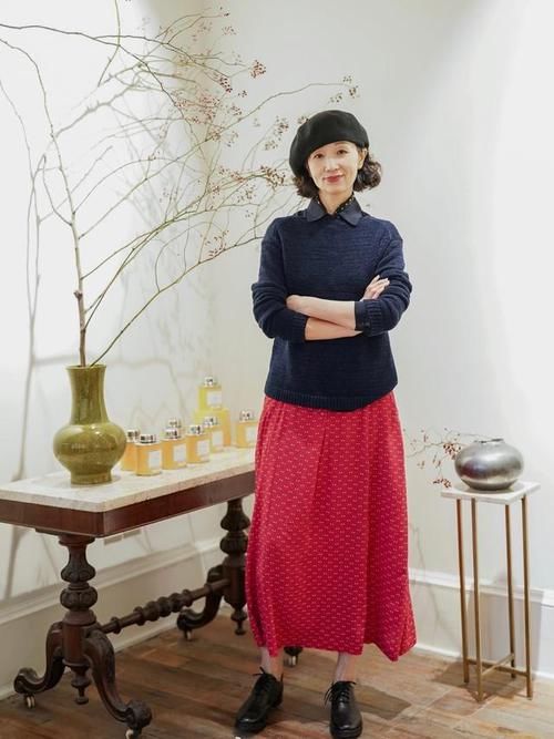  『气质』优雅中年女人，告别老气的“妈妈装”，学三木妈妈时髦穿搭显气质