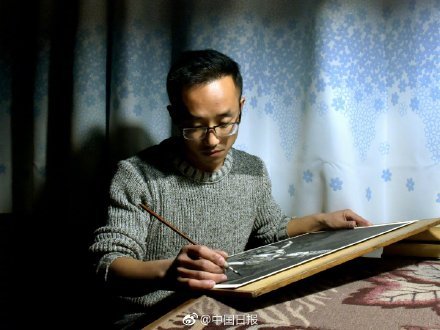 因圆珠笔画走红的山西小伙，又创作出唯美钢笔画！