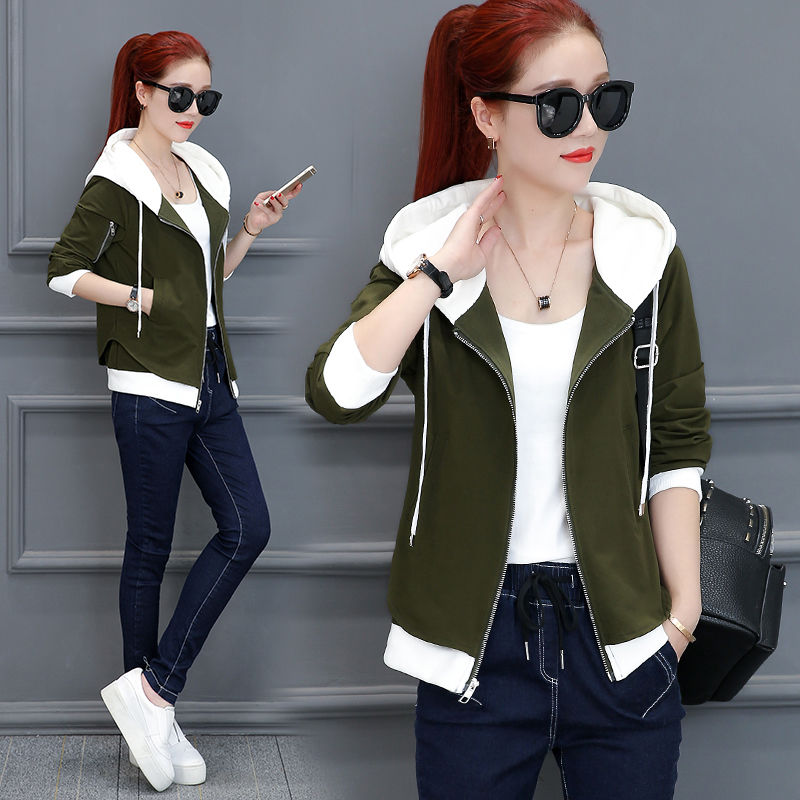 女人个矮不用慌!选对衣服是关键，建议穿短款外套+长裤，真高挑