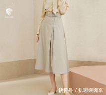  【款式不同】春季情侣装的正确打开方式，同色系的搭配呼应，简约又上镜！