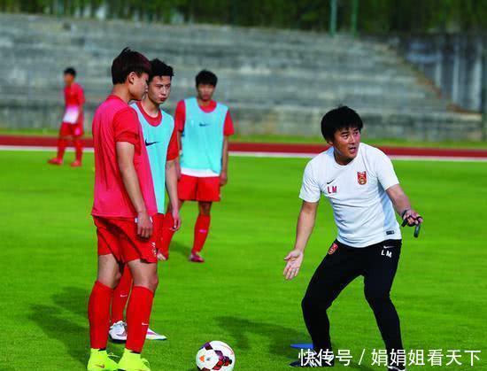 国足名宿李明儿子现状: 在欧洲打拼很出色, 有望