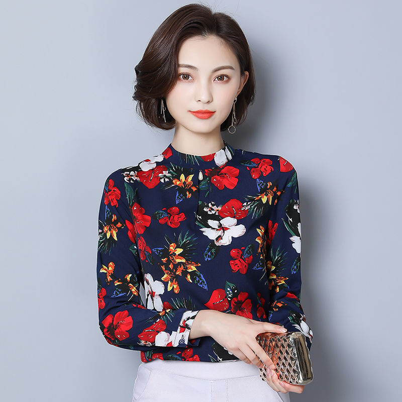 头次见这么时髦的小衫，妈妈买6件穿，不得不夸，美的哪像60后