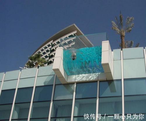 世界上那些不可思议的游泳池.有些泳池需要真正的勇气才能去