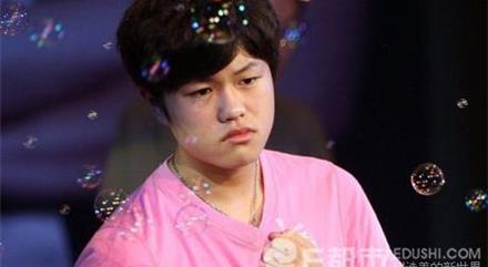 南京水游城原配抓小三事件 涉事男主角身份已辟谣小三照片资料遭