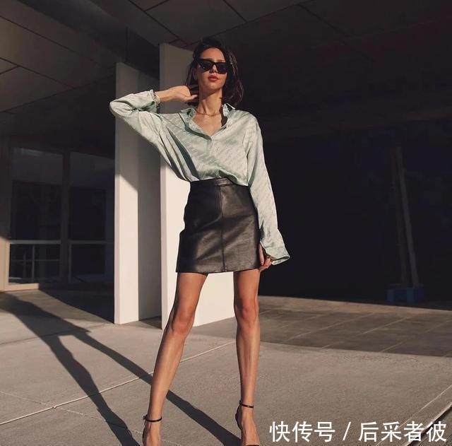 【再配】衬衫下面别再配裤子了,今年流行衬衫+半裙,舒适又洋气