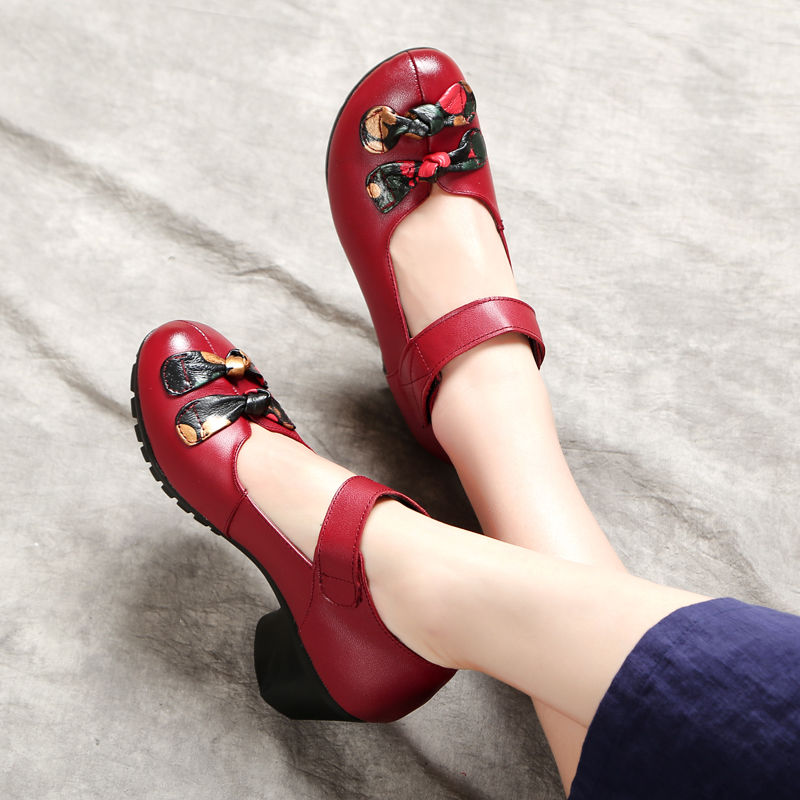 今秋流行穿这样的女鞋，洋气好穿不累脚，我和妈妈一人买3双