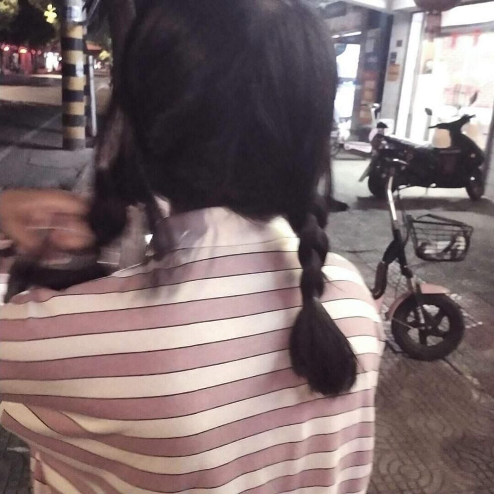  【女生】不露脸女生头像：暧昧上头的那一瞬间，真的很像爱情！
