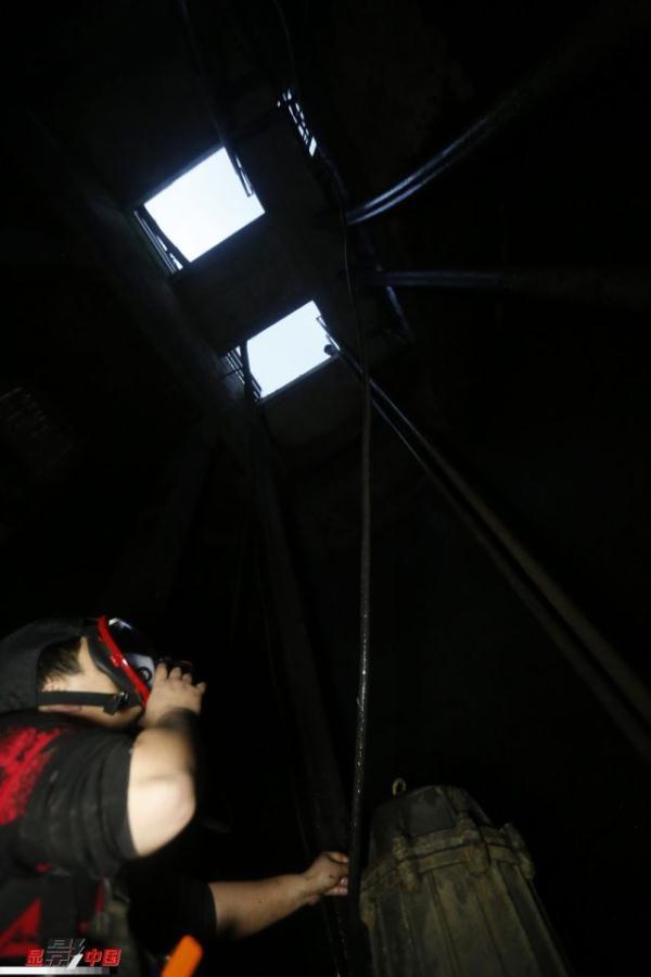 高铁如何“排泄”？ 揭秘15米深井下的“男保姆”