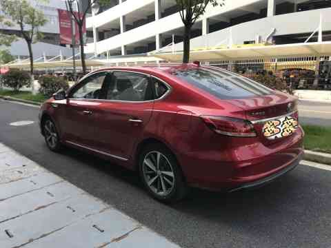  外观■动力够用还省油？名爵6新能源车主用车后带你大揭秘