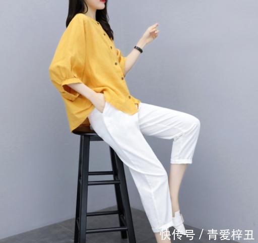  「套装」6070后别跟风买裙子，土了，瞧这新出“棉麻”套装，人见人夸