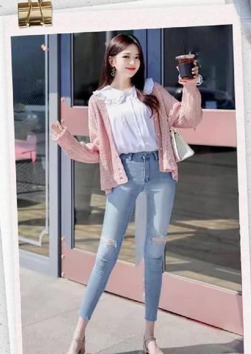  「舒适」修身牛仔裤小姐姐，时尚大方身材出众， 修长美腿迷人眼！