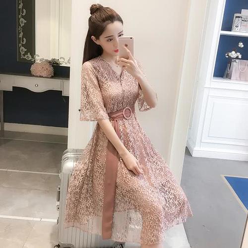 小姨子穿上这样的裙子,优雅甜美,有仙女的气质,呈现出柔美身姿