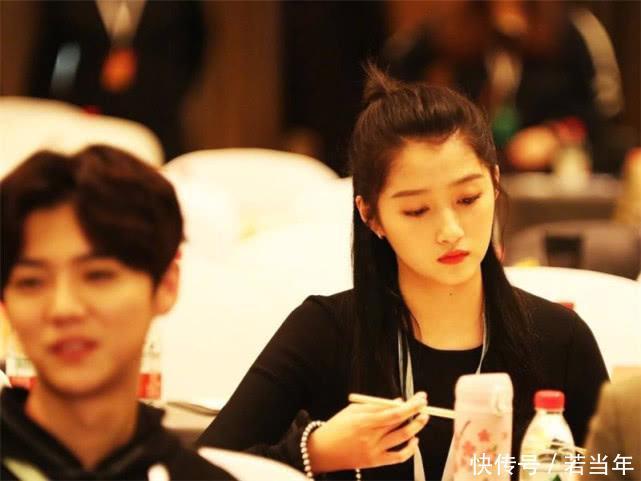 鹿晗发了条微博, 疑似分手引热议, 被陈赫转发后网友们表示很激动